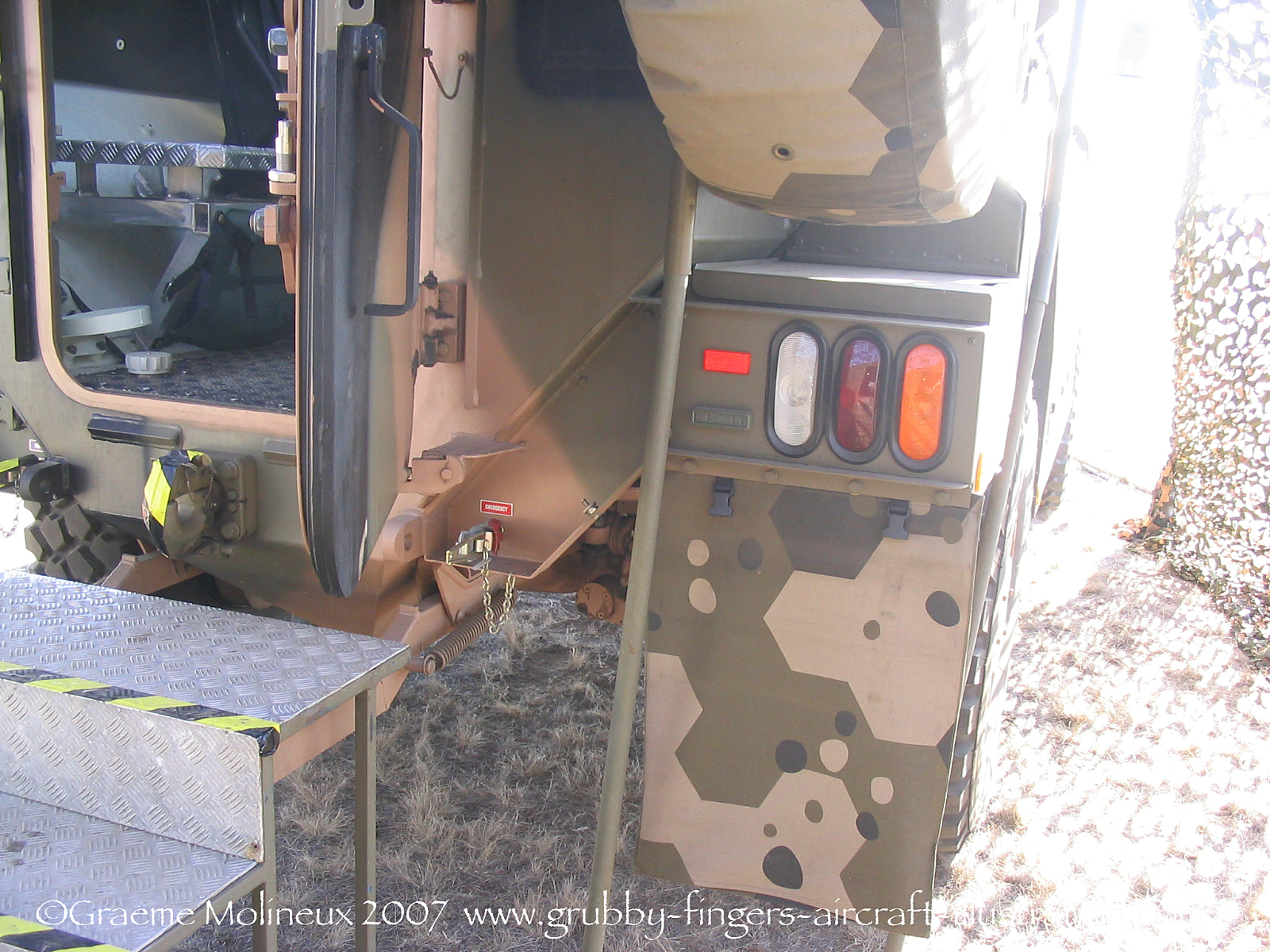 Thales%20Bushmaster%20IMV%20203-381%20RAAF%20Avalon%202007%2001%20Graeme%20Molineux
