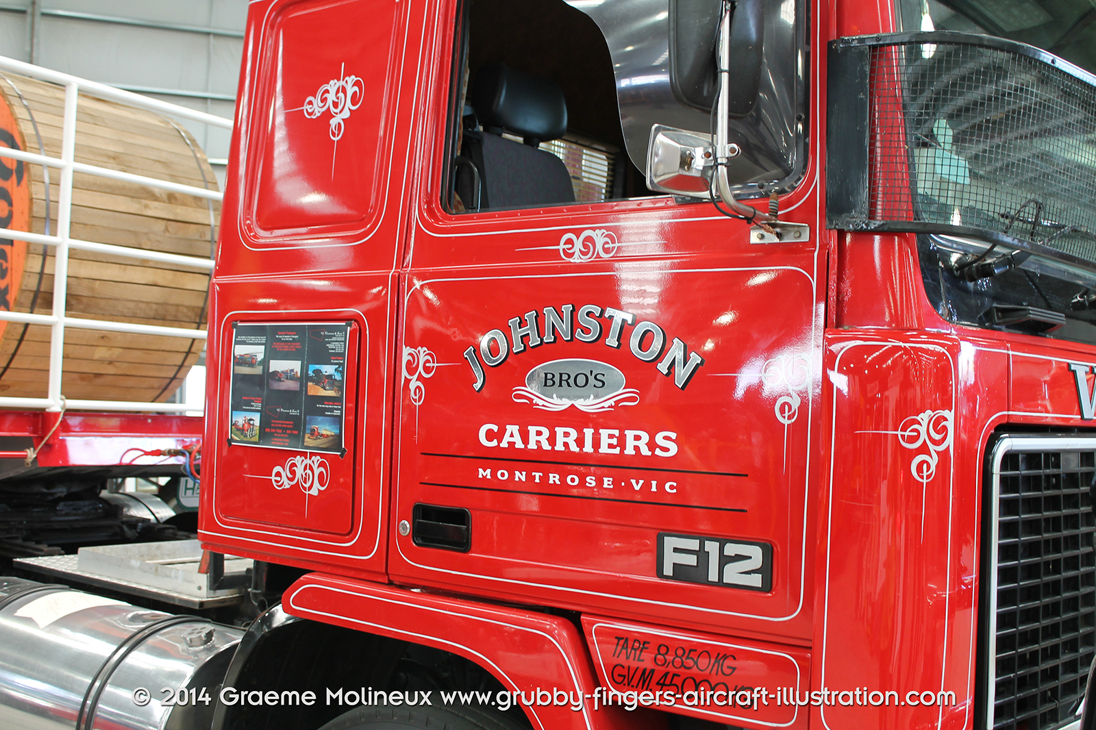 %_tempFileNameVolvo_F12_Walkaround_2014_04_GrubbyFingers%