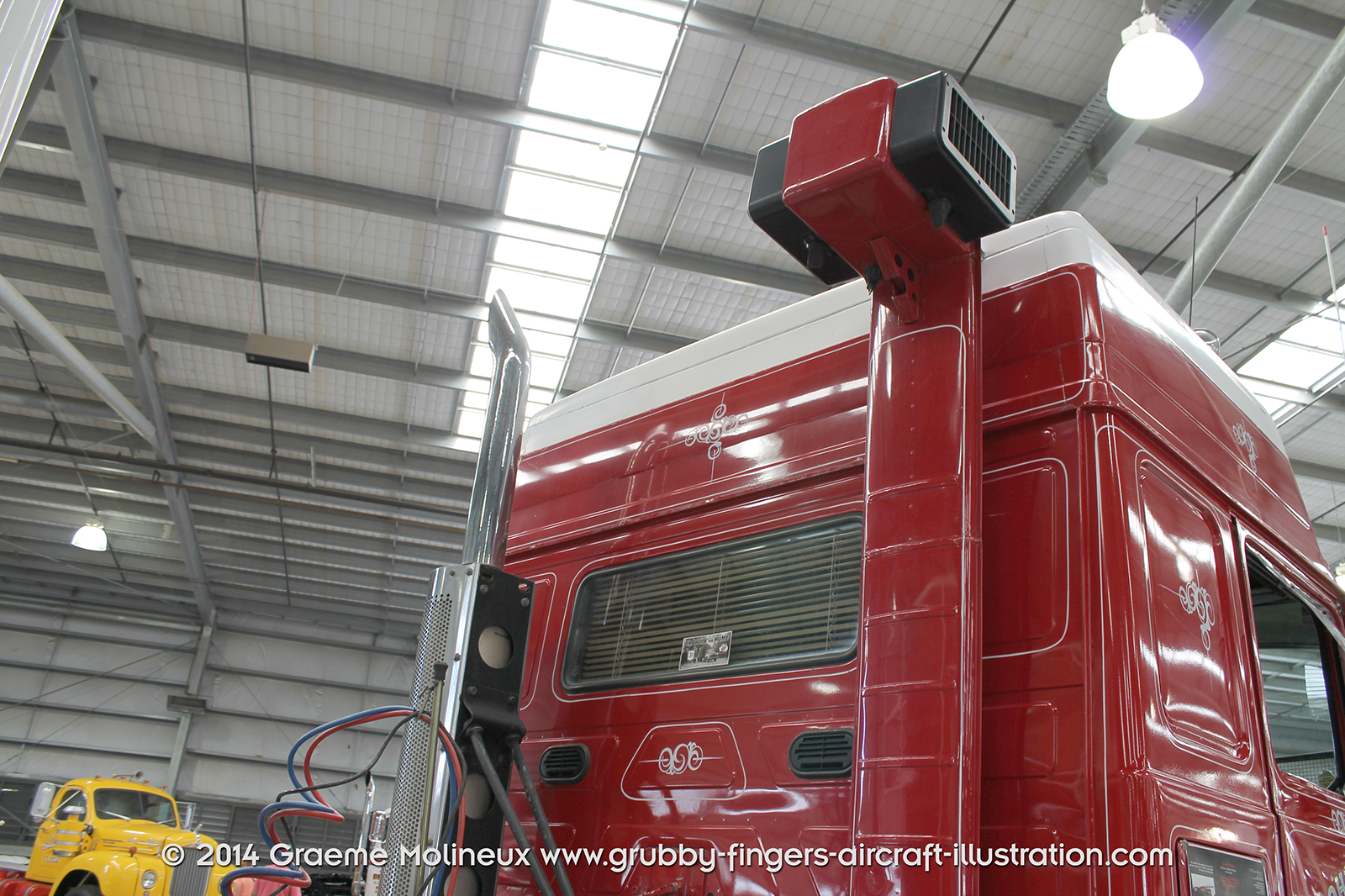 %_tempFileNameVolvo_F12_Walkaround_2014_09_GrubbyFingers%