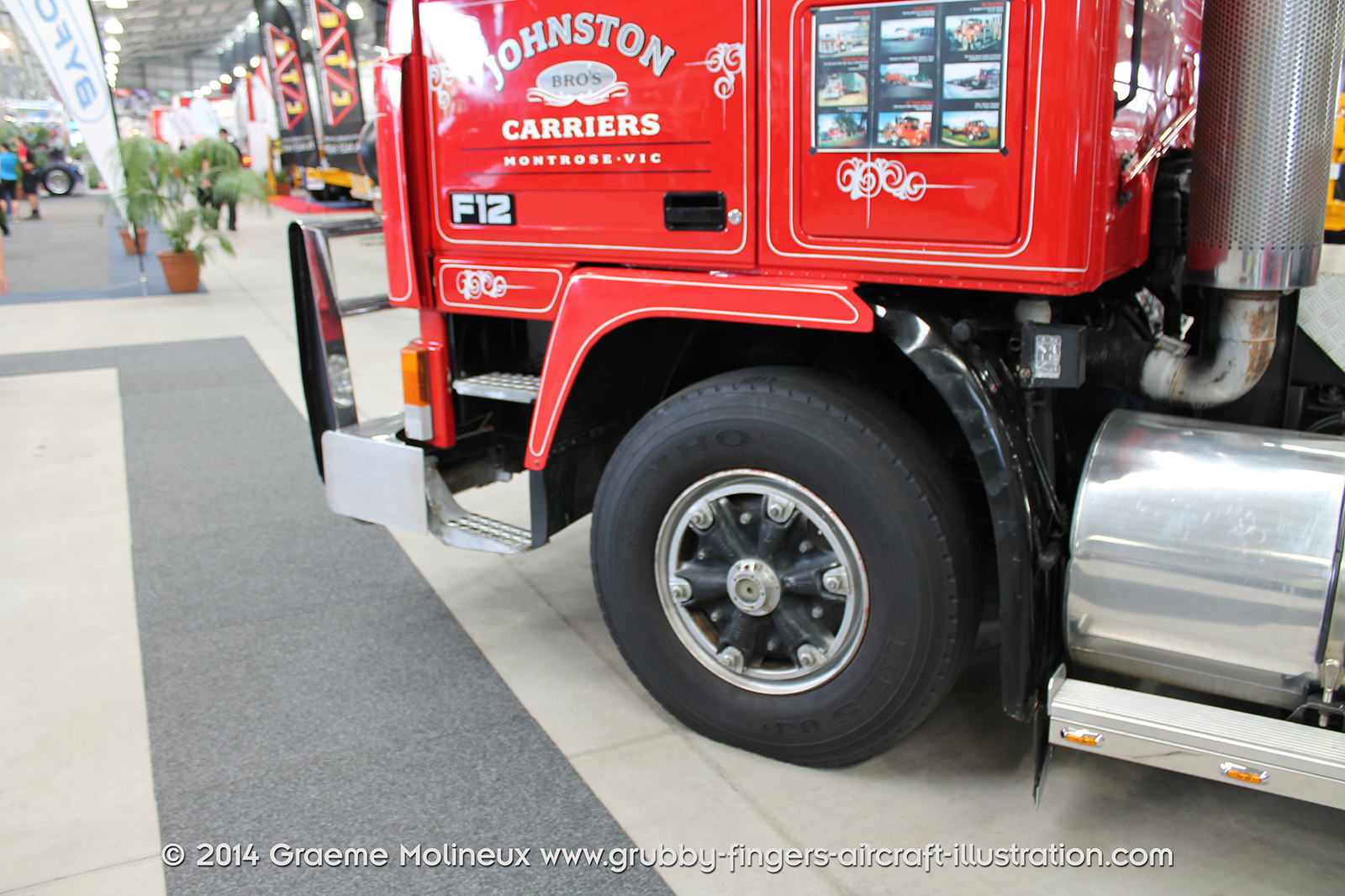 %_tempFileNameVolvo_F12_Walkaround_2014_26_GrubbyFingers%