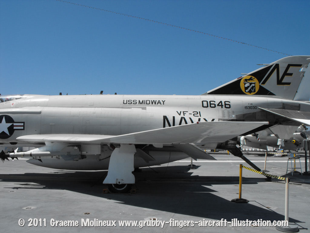 mdd_f-4b_phantom_ii_walkaround_153030_midway_2010_05