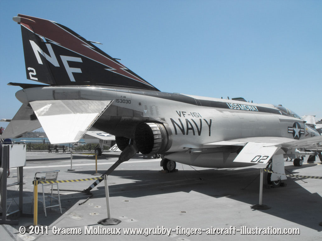 mdd_f-4b_phantom_ii_walkaround_153030_midway_2010_10