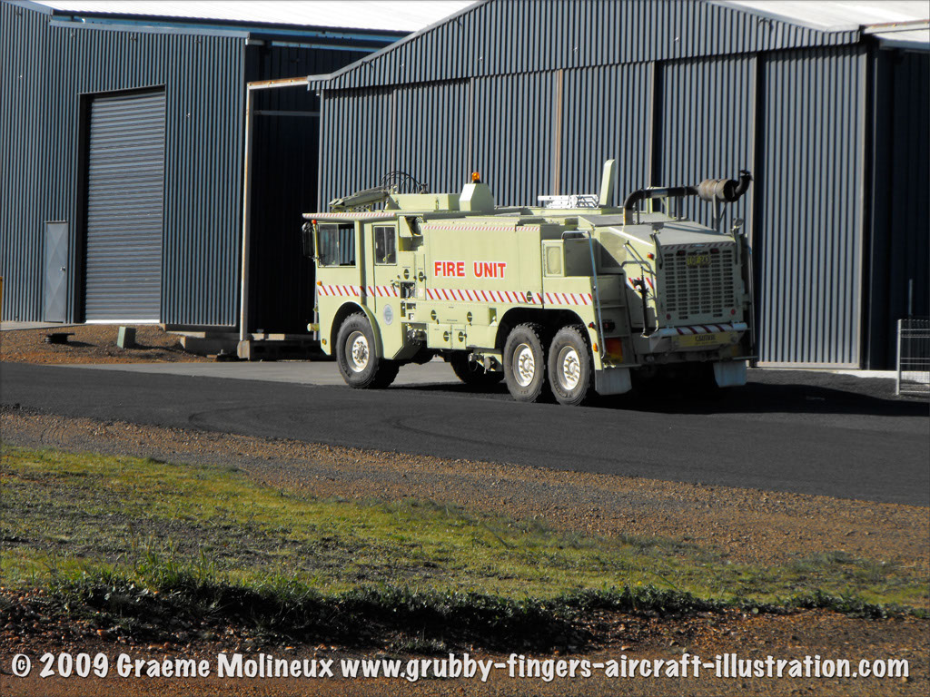 oshkosh_fire_tender_walkaround07