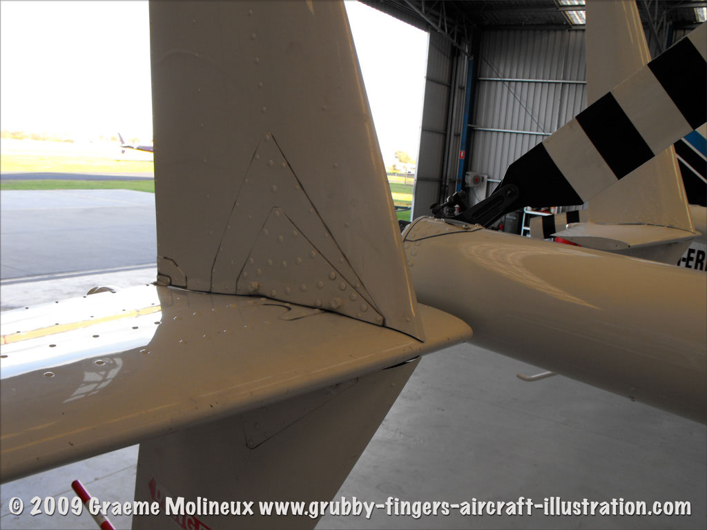 robinson_r44_vh-hhv_45