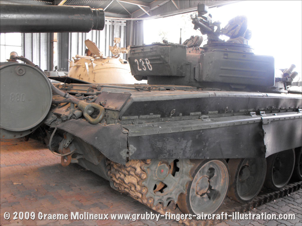 t-62_tank_puckapunyal_01
