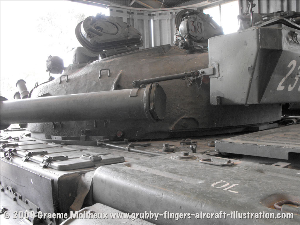 t-62_tank_puckapunyal_12