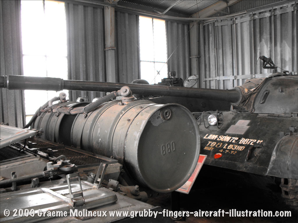 t-62_tank_puckapunyal_14